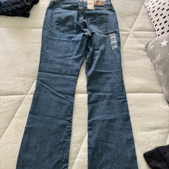 NWT Levi's Bootcut Jeans - Picture 2 of 6